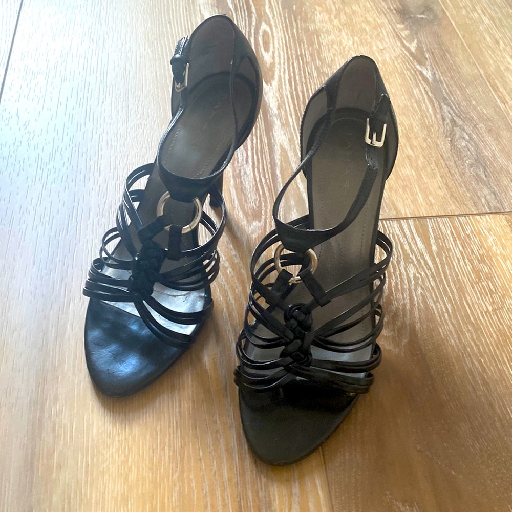 Tahari dress sandals. Black. Size 7 M